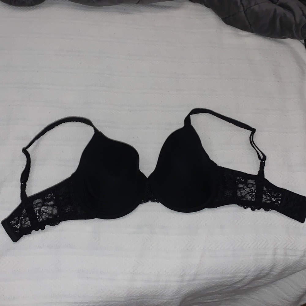 Wacoal French Garden Seamless Underwire T-Shirt Bra in Black 32DDD